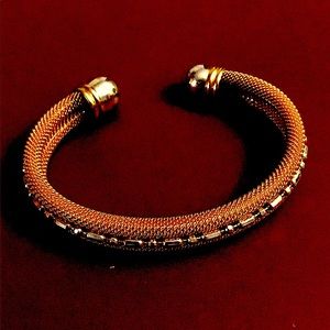 Bangle Bracelets. 1 Gram gold; 3.253 Microb